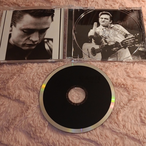 Johnny Cash CD - Picture 2 of 5